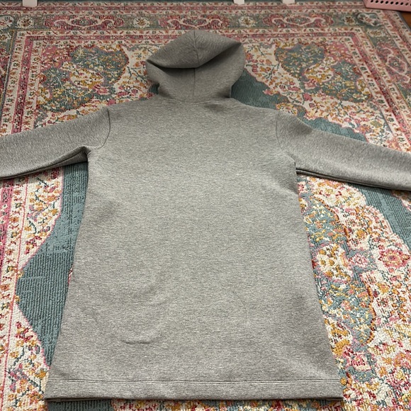 Uniqlo sweater dress LIKE NEW in excellent condition size 7-8 - Picture 7 of 7